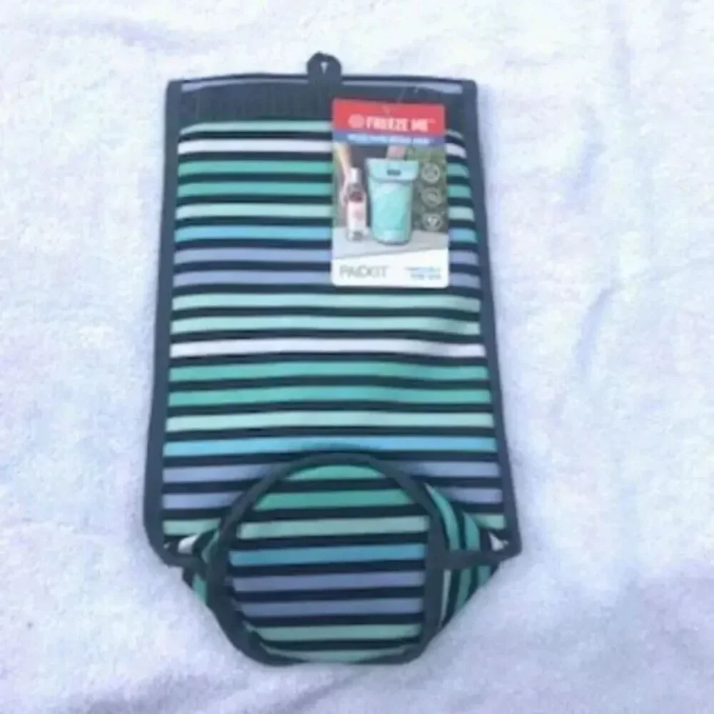 Freezable Bottle or Can Bags . Water -Soda-Beer-Wine or Champagne Bottles